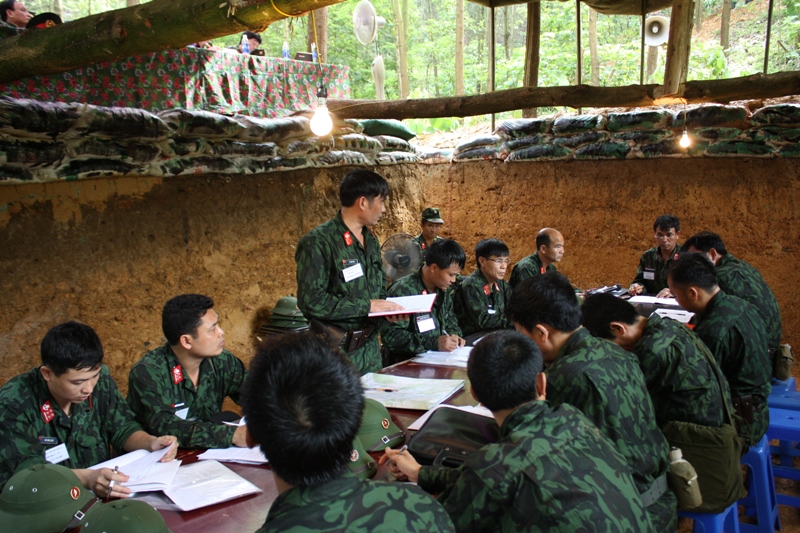 Tổ chức chiến đấu... "Trong điều kiện chiến tranh khốc liệt".