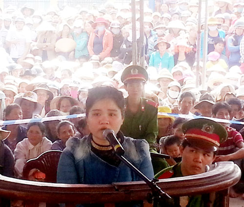 Tuyên án chung thân cô gái dùng dao khống chế người đi đường để truy sát kẻ trộm