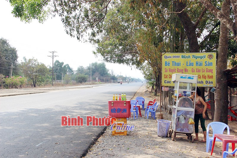 Kinh doanh, buôn bán đã nhỏ lẻ hoạt động trở lại