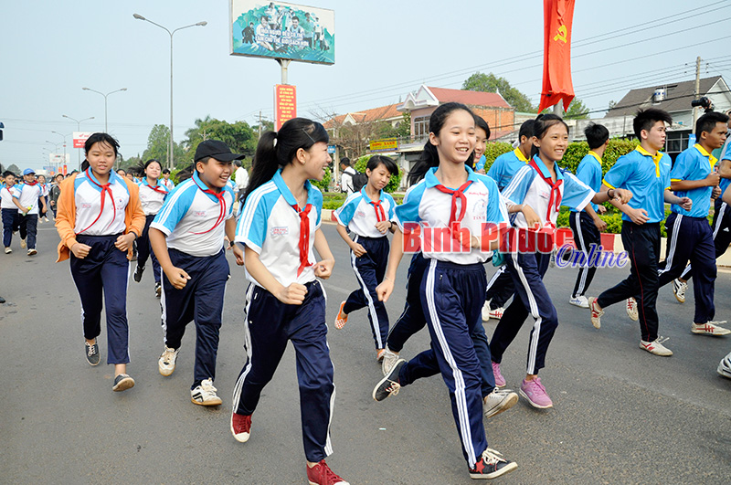 Đông đảo học sinh tham gia