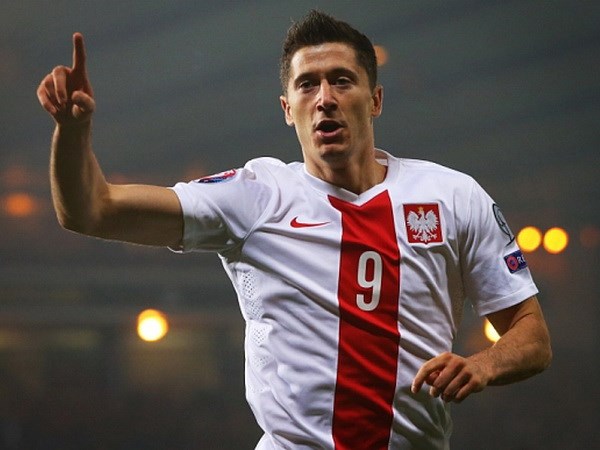 Chân sút Robert Lewandownski.