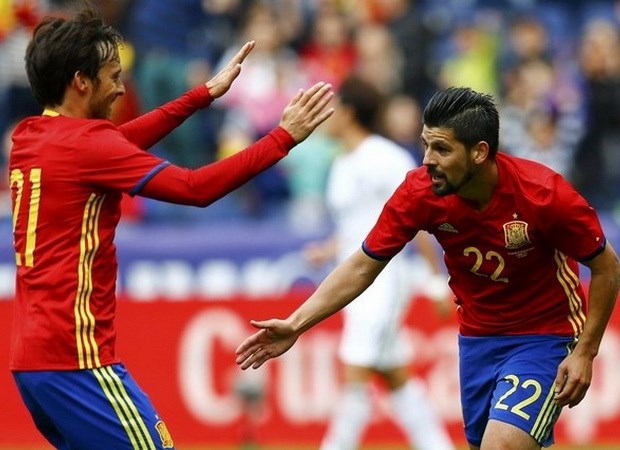 Nolito (số 22) tiếp tục thi đấu ấn tượng trước vòng chung kết EURO 2016