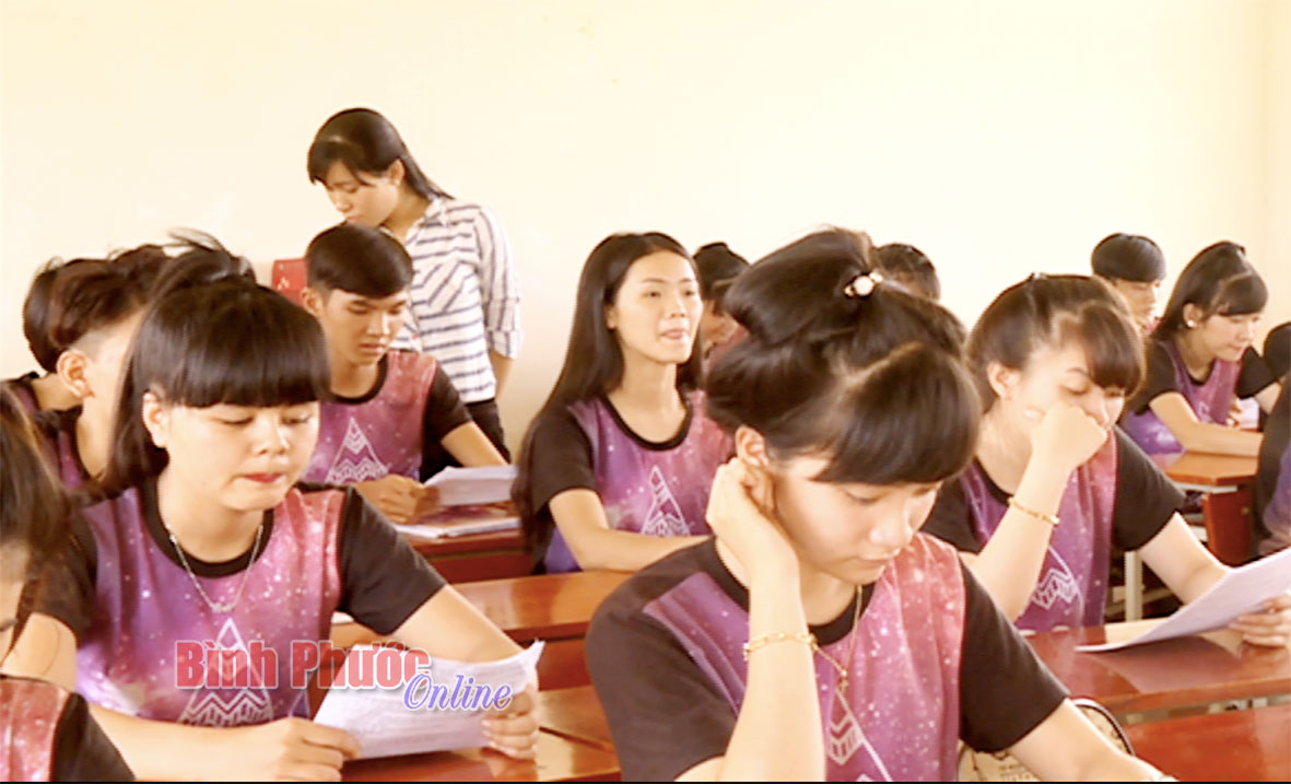 Học sinh Trường THPT Trần Phú trong giờ học môn Lịch sử