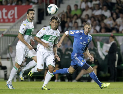 Real Madrid đánh bại tân binh La Liga nhờ… trọng tài-1