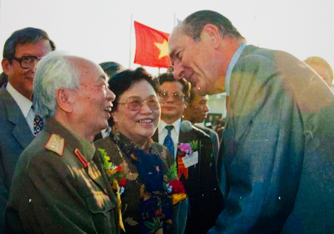 Đại tướng Võ Nguyên Giáp và Tổng thống Cộng hòa Pháp Jacques Chirac (1997)