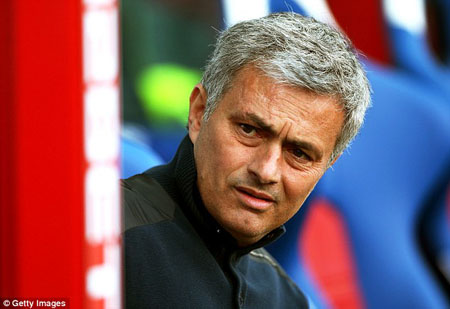 Mourinho rất muốn tăng cường chân sút trên hàng công