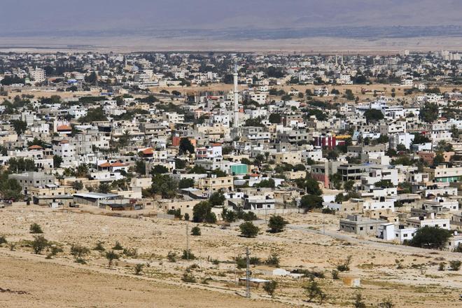 Jericho là một thành phố nằm gần sông Jordan ở Bờ Tây thuộc các vùng lãnh thổ Palestine. Các nhà khảo cổ đã khai quật được nhiều di tích của hơn 20 khu định cư liên tiếp tại Jericho, nơi đầu tiên trong số đó có từ 11.000 năm trước đây (9.000 năm trước Công Nguyên).