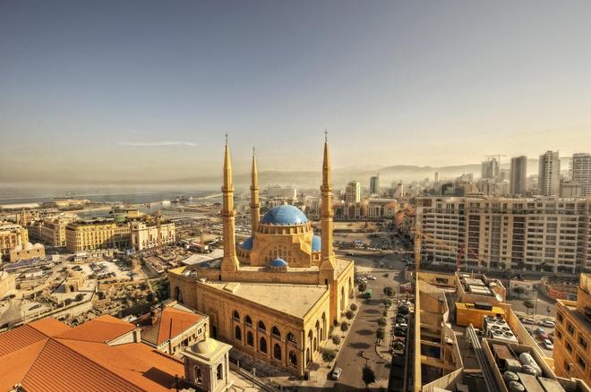 Beirut, Lebanon có người sinh sống từ 3.000 năm trước Công Nguyên. Tài liệu lịch sử ghi chép đầu tiên về Beirut có từ thế kỷ 14 trước Công Nguyên chính là những lá thư của các Pharaoh, Ai Cập. Hiện nay Beirut vẫn được xem là một thủ đô hùng mạnh của đất nước Lebanon.