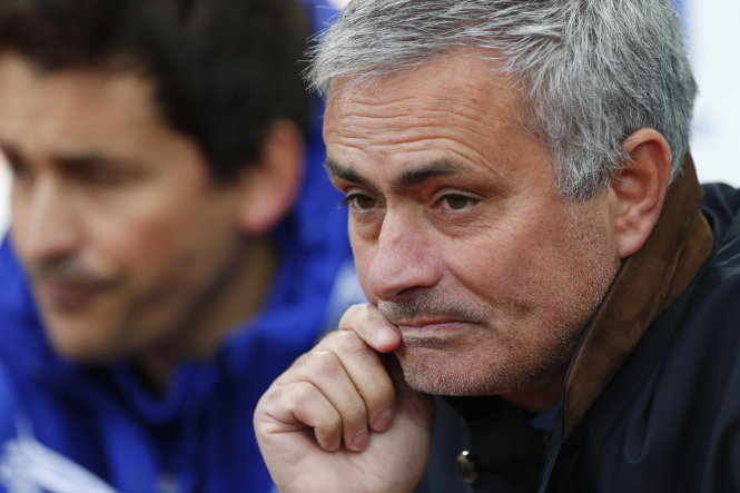 Thời gian của HLV Mourinho ở Chelsea đang cạn dần - Ảnh: Reuters