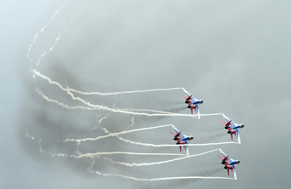 Màn biểu diễn của những chiếc MiG-29. (Nguồn: Sputnik)