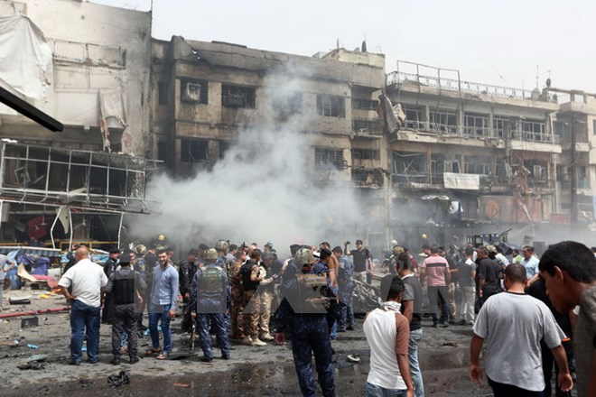 Hiện trường một vụ đánh bom đẫm máu ở thủ đô Baghdad. 