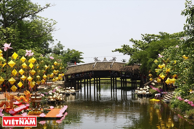 Cầu ngói Thanh Toàn, công trình kiến trúc cổ nổi tiếng được xây dựng theo lối kiến trúc 