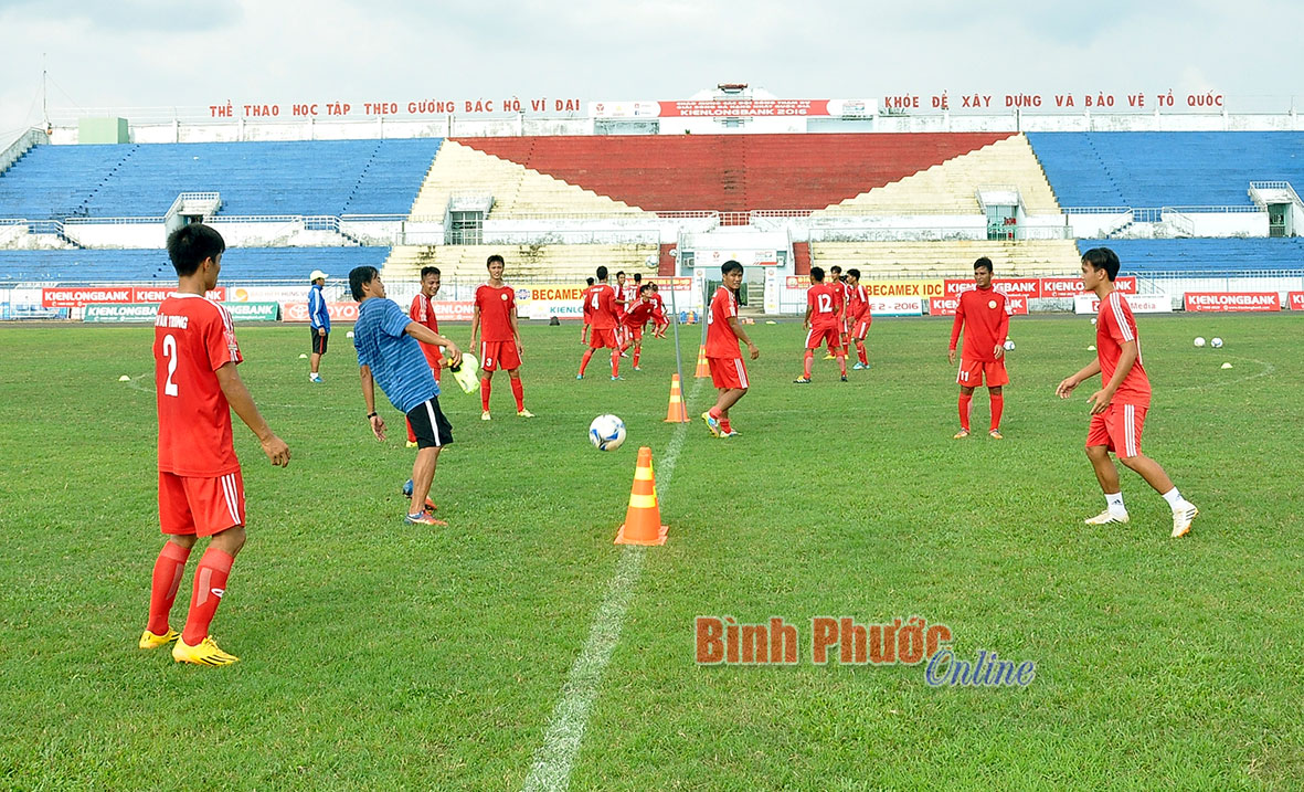 Mọi trận đấu còn lại, thầy trò HLV Lê Thanh Xuân phải nỗ lực hết mình để đạt mục tiêu trụ hạng 