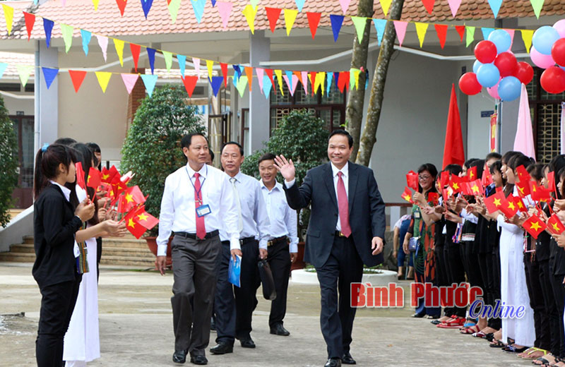 Phó bí thư Tỉnh ủy Lê Văn Châu dự lễ khai giảng năm học 2016-2017 tại Trường Phổ thông DTNT THPT tỉnh