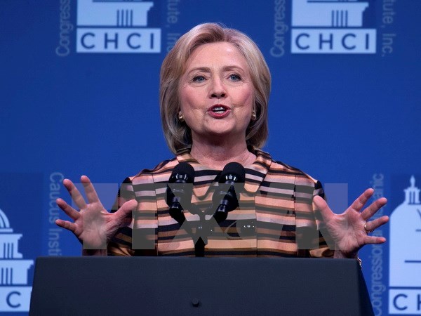 Ứng viên tranh cử Tổng thống Hillary Clinton phát biểu tại một sự kiện ở Washington, DC.