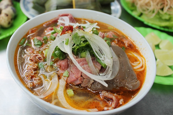 "diem danh" nhung mon bun ngon bac nhat khap 3 mien dat nuoc hinh anh 6