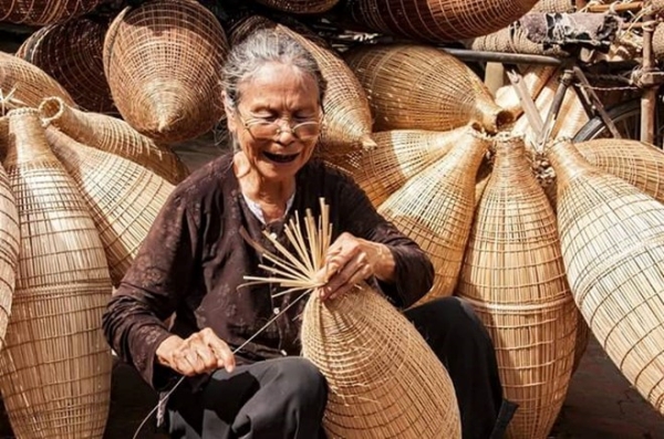 ve binh di cua lang dan do hon 200 tuoi quyen ru trong nang thu hinh anh 12