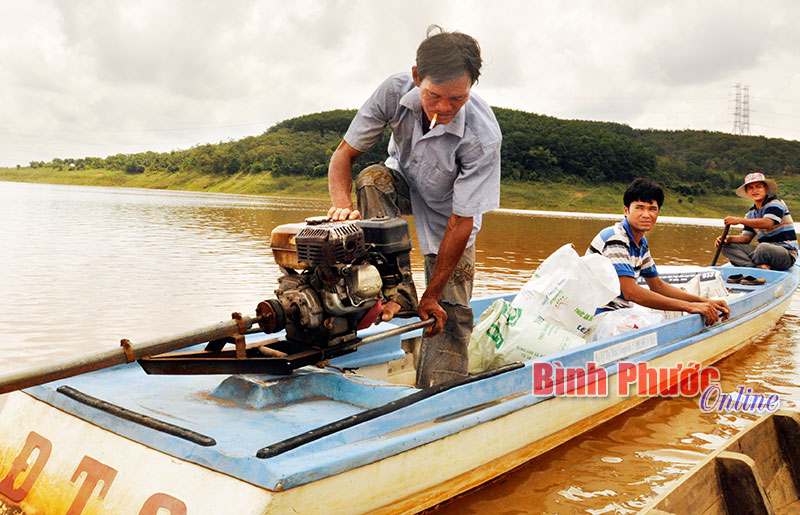 Dù nuôi chó béc giê, sử dụng ghe máy nhưng các thành viên nhóm an ninh tổ hợp tác vẫn không thể đuổi kịp các đối tượng lén lút sử dụng xung điện tận diệt thủy sản vào ban đêm.