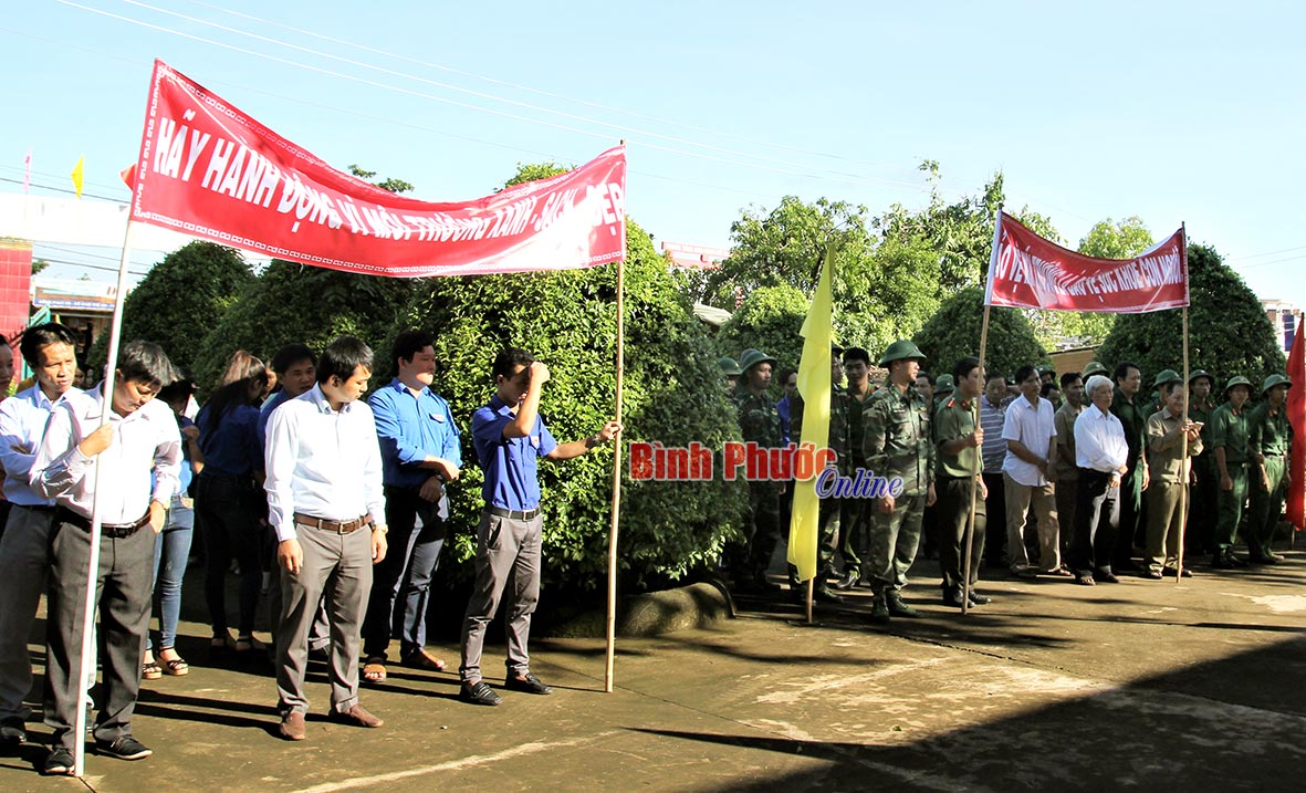 Toàn cảnh lễ ra quân