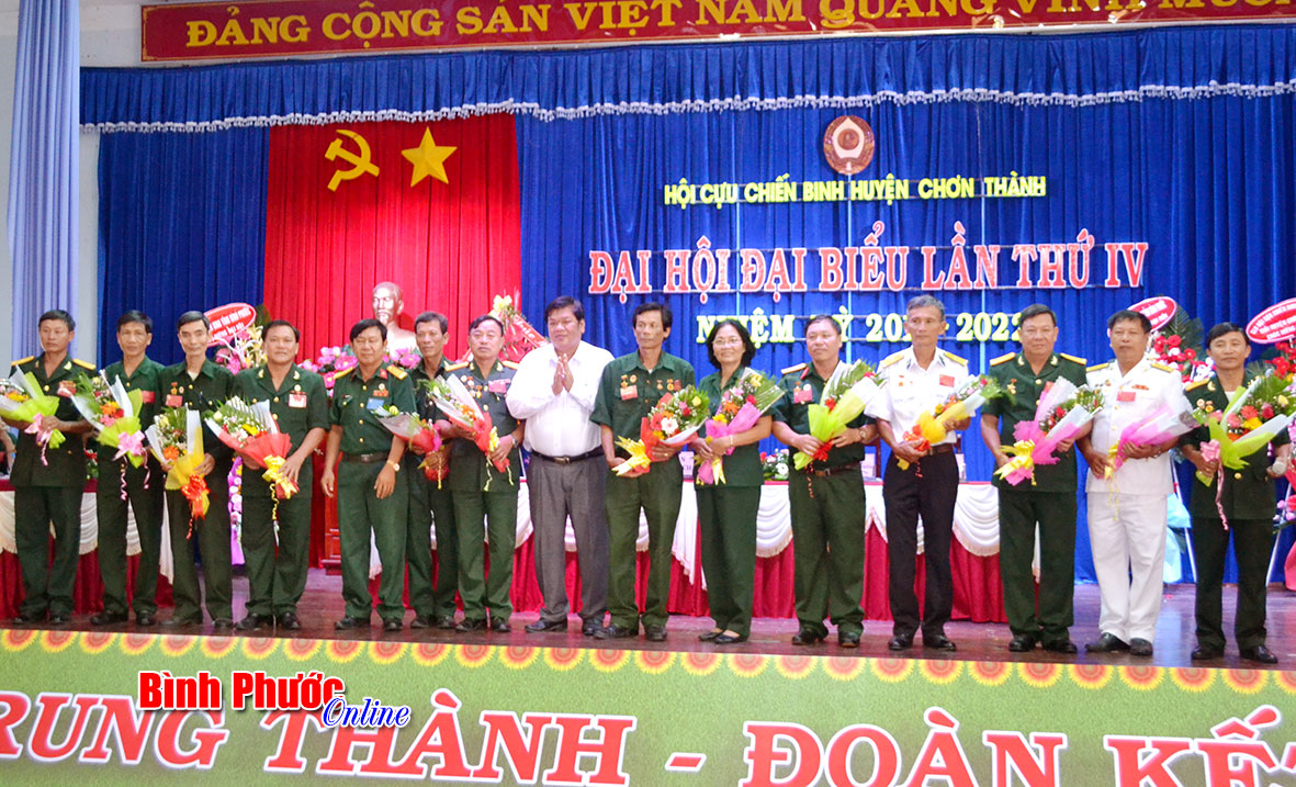 Ban chấp hành Hội CCB huyện Chơn Thành nhiệm kỳ 2017-2022 ra mắt đại hội