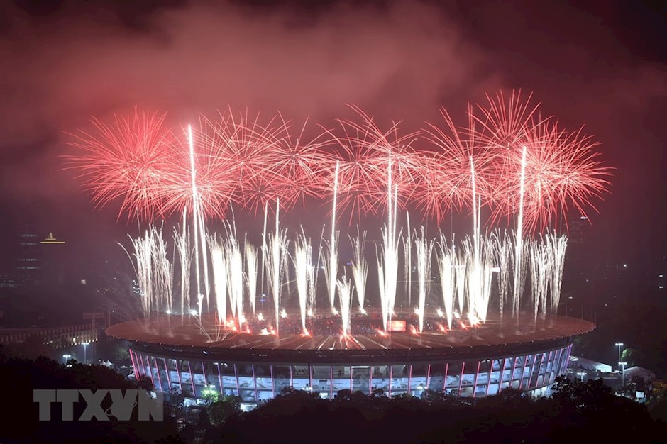 Màn pháo hoa rực rỡ trong lễ bế mạc Đại hội thể thao châu Á (ASIAD) 2018 tại sân vận động Gelora Bung Karno ở thủ đô Jakarta, Indonesia tối 2/9. (Nguồn: AFP/TTXVN)