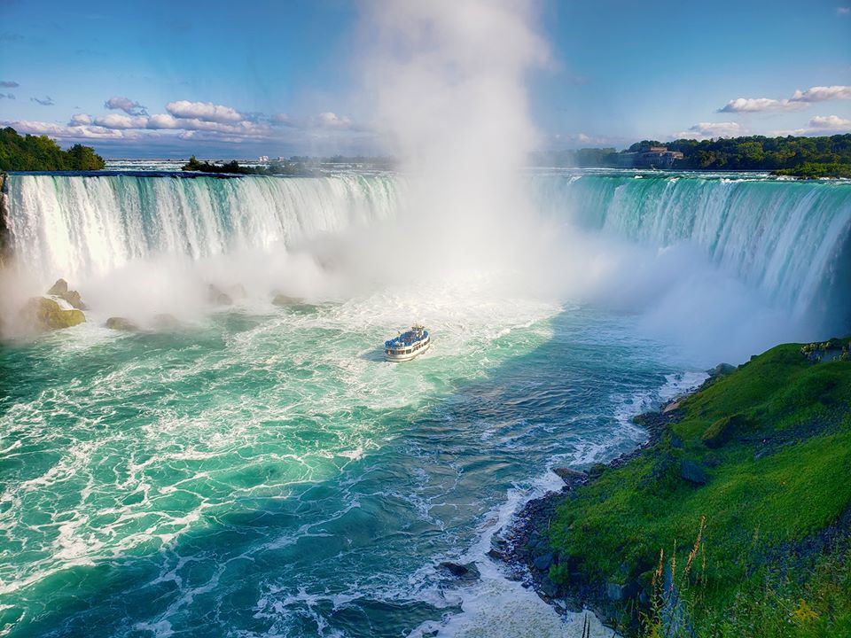 Thac Niagara khac la nhin tu hai phia My va Canada hinh anh 2