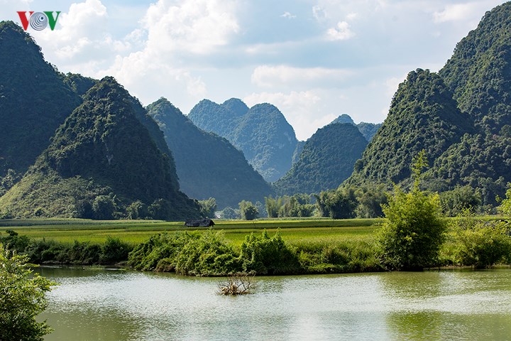 Đến Cao Bằng ngắm vẻ đẹp hùng vĩ, nên thơ của thung lũng Ngọc Côn, Phong Nậm