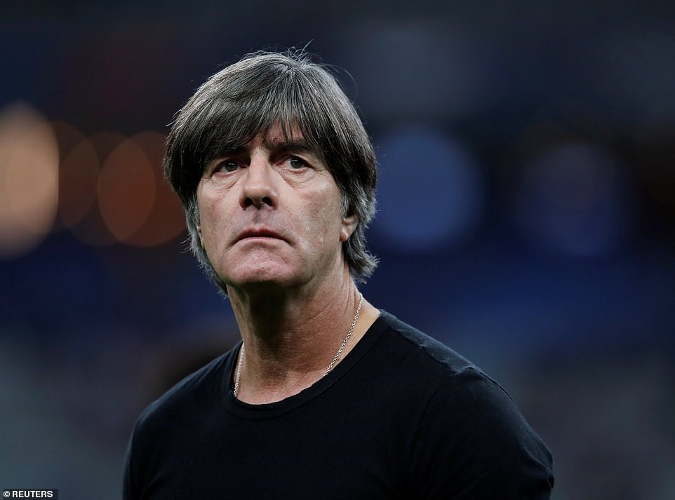 Thất bại liên tiếp khiến ngày Joachim Loew phải rời chiếc ghế huấn luyện viên tuyển Đức ngày càng gần hơn bao giờ hết.