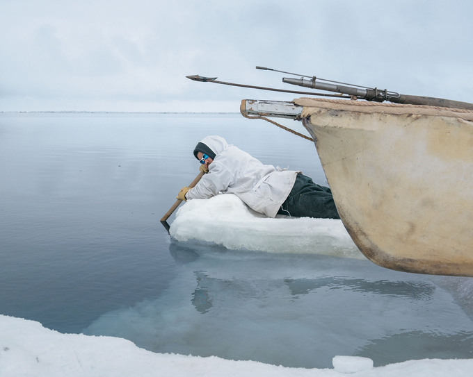 Cuộc đi săn cá voi 70 tấn của người Eskimo ở cực Bắc