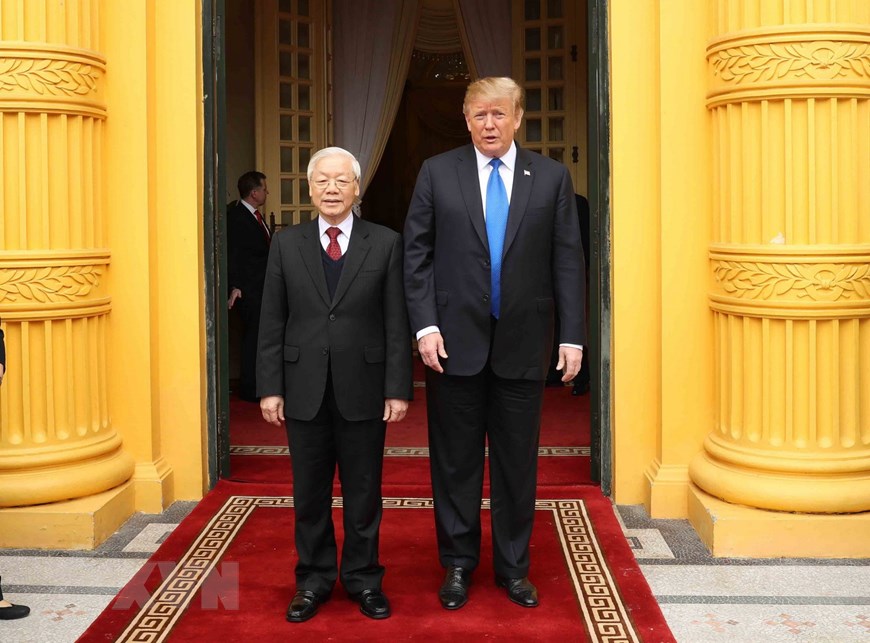 Tổng Bí thư, Chủ tịch nước Nguyễn Phú Trọng tiếp Tổng thống Hoa Kỳ Donald Trump. (Ảnh: Trí Dũng/TTXVN)