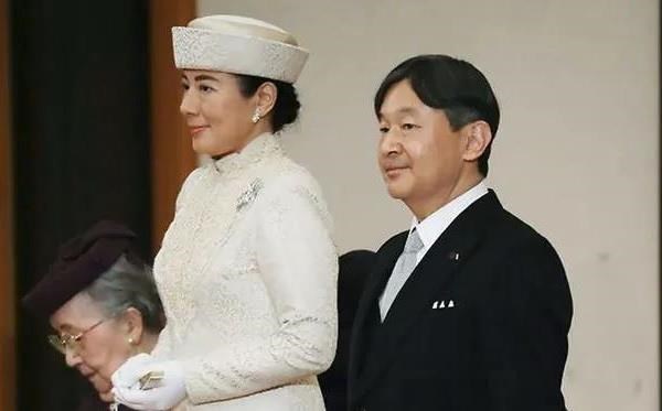 Hoang Thai tu Naruhito len ngoi Hoang de Nhat Ban voi nien hieu Reiwa hinh anh 1