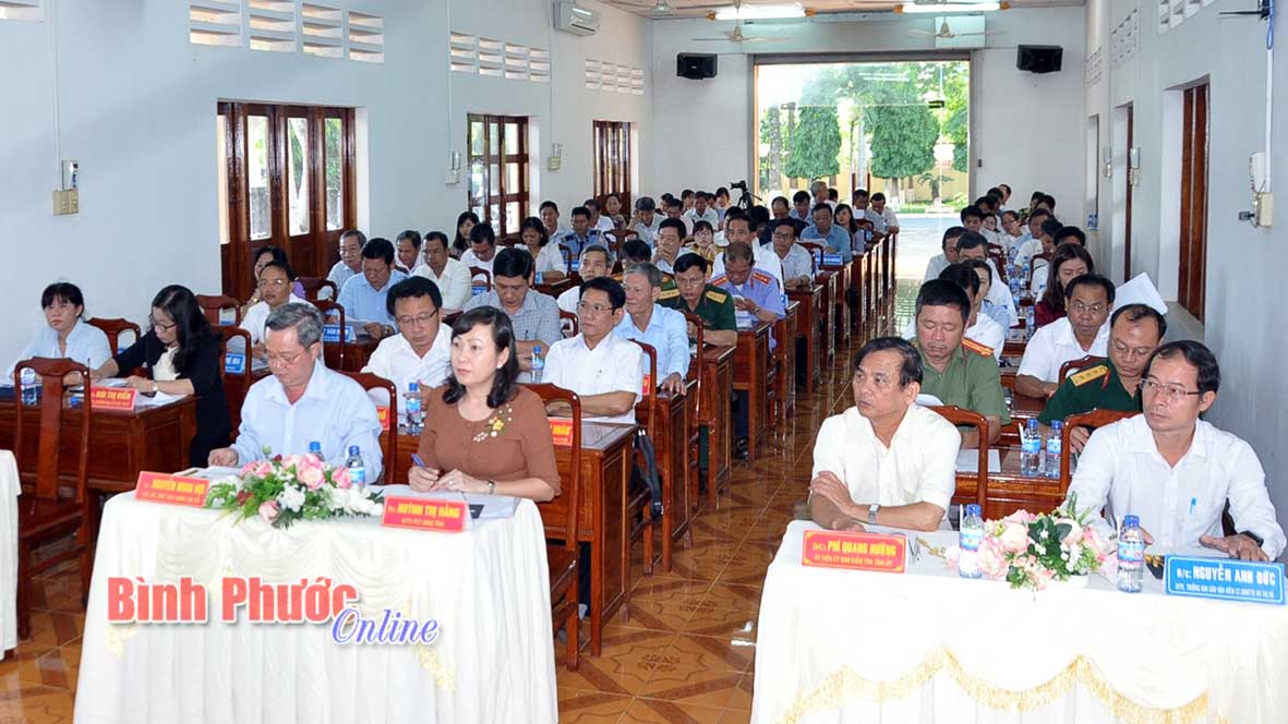 Các đại biểu tham dự hội nghị