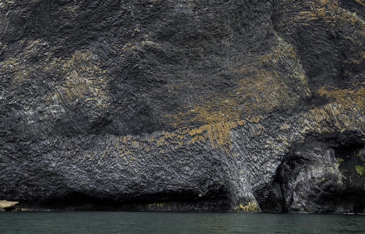 Ghềnh đá đĩa khổng lồ có hình dạng giống con voi ở Iceland