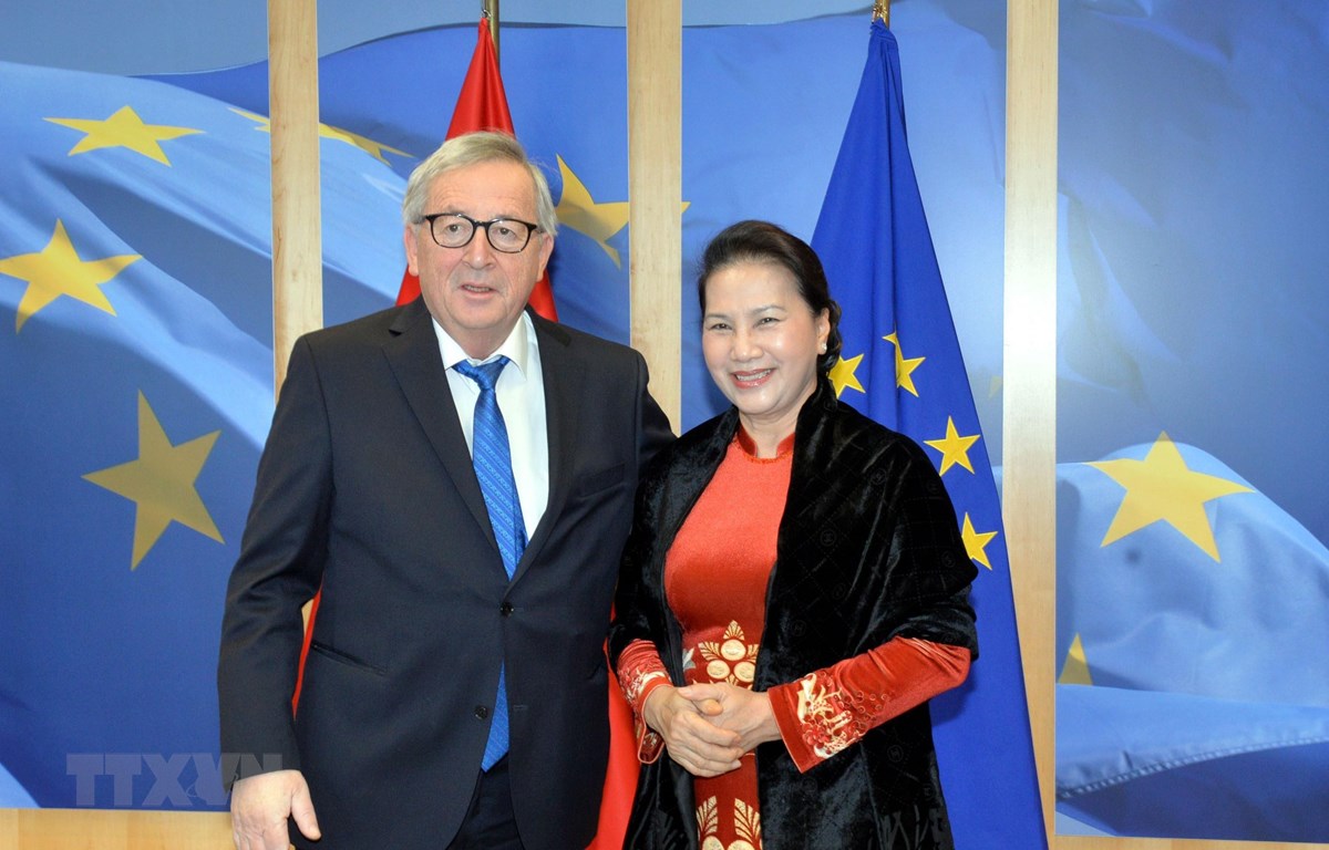 Chủ tịch Quốc hội Nguyễn Thị Kim Ngân hội kiến Chủ tịch Ủy ban châu Âu Jean-Claude Juncker. (Nguồn: Trọng Đức/TTXVN)