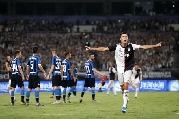 Ronaldo toa sang, Juventus thang tran dau tai giai ICC 2019 hinh anh 1