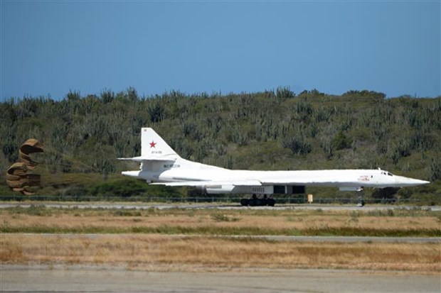 May bay nem bom chien luoc Tu-160 cua Nga tuan tra Bien Baltic hinh anh 1