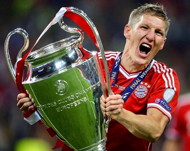 Bastian Schweinsteiger chinh thuc gia tu su nghiep bong da hinh anh 1