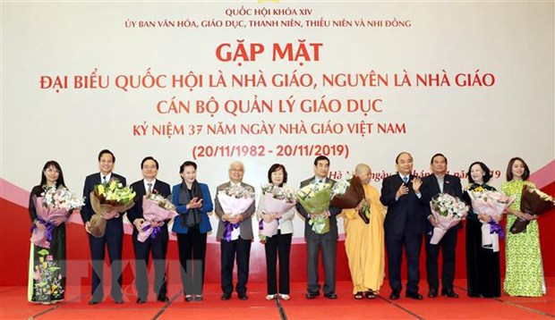 Gap mat dai bieu Quoc hoi la nha giao, can bo quan ly giao duc hinh anh 3