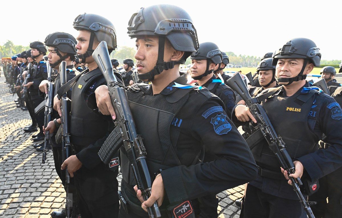 Indonesia tăng cường an ninh để bảo vệ lễ nhậm chức của Tổng thống Joko Widodo. (Nguồn: AFP/TTXVN)