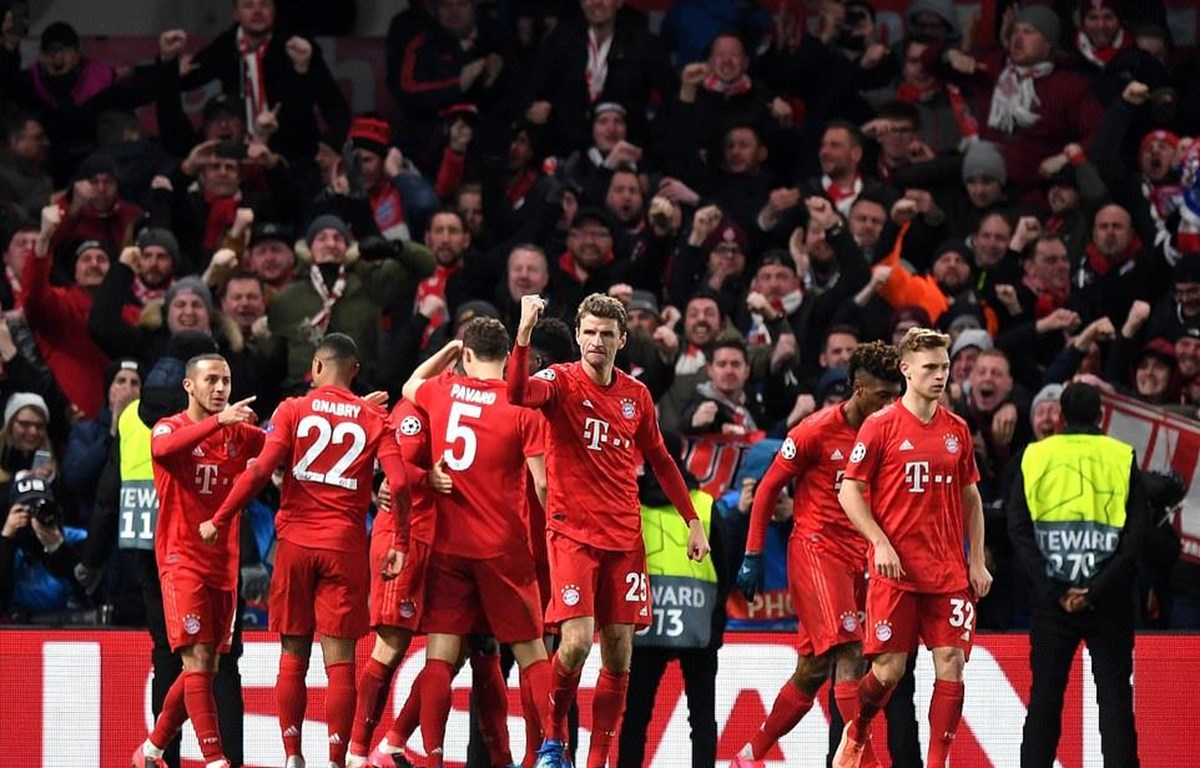 Bayern giành chiến thắng đậm ngay tại Stamford Bridge.