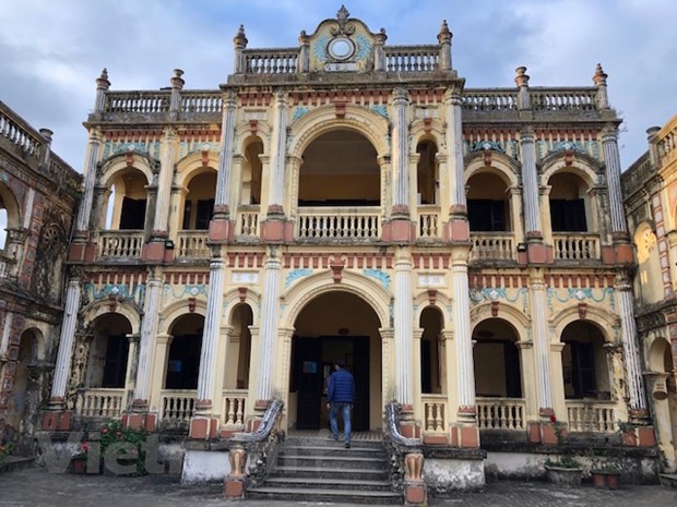 Kham pha Dinh thu co Hoang A Tuong giua cao nguyen trang Bac Ha hinh anh 5