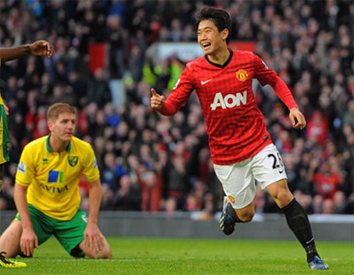 Shinjo Kagawa tỏa sáng bằng một hat-trick